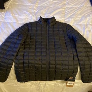 Northface thermoball jacket. Men’s size medium.